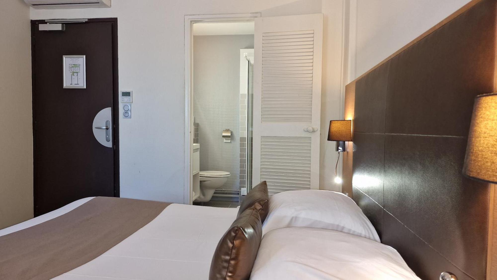 Hotel Restaurant Du Centre Et Du Lauragais Кастельнодари Экстерьер фото